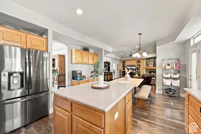5058 S 1045 E, Murray, UT 84117 - Photo 17