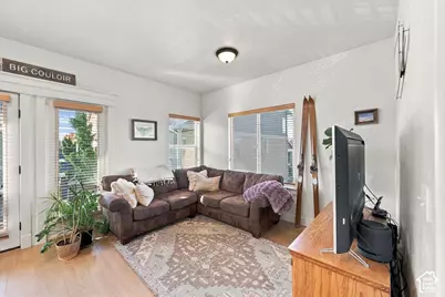 1058 E Garden Bend Pl S, Sandy, UT 84094 - Photo 7