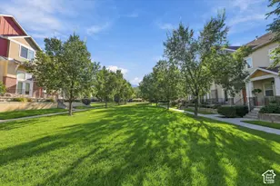 1058 E Garden Bend Pl S, Sandy, UT 84094 - Photo 19