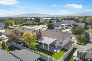 10242 N Redwood Dr, Cedar Hills, UT 84062 - Photo 21