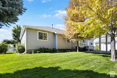 10242 N Redwood Dr, Cedar Hills, UT 84062 - Photo 19