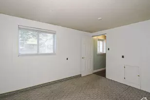 2653 W Hall Circle, Salt Lake City, UT 84119 - Photo 31