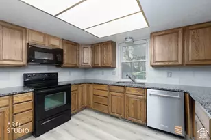 4044 S 600 W, Riverdale, UT 84405 - Photo 13