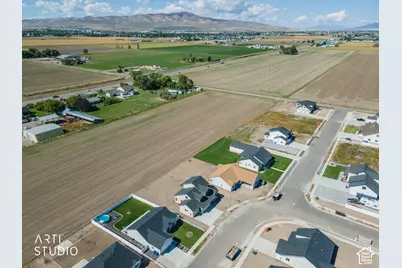 10307 N Vista Ln, Elwood, UT 84337 - Photo 47