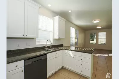 10326 S Millerton Dr W, South Jordan, UT 84009 - Photo 7