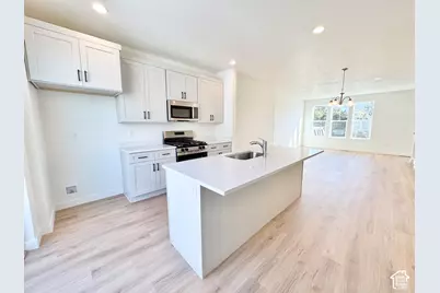 1650 N Main St, Layton, UT 84041 - Photo 7