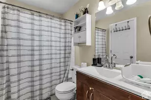 395 N Landmark Dr W, Tooele, UT 84074 - Photo 15