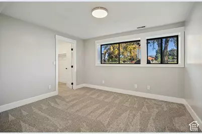 438 S 450 W, Layton, UT 84041 - Photo 17