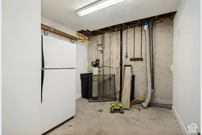 438 S 450 W, Layton, UT 84041 - Photo 19