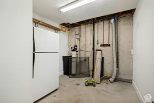 438 S 450 W, Layton, UT 84041 - Photo 19
