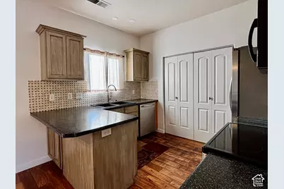 300 E 300 N #I6, Kanab, UT 84741 - Photo 7