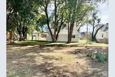 75 E 400 S, Richfield, UT 84701 - Photo 7