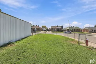 190 Ross Dr, Clearfield, UT 84015 - Photo 31