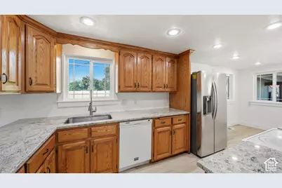235 E 300 N, Orem, UT 84057 - Photo 5