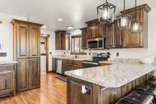 834 N Buffsilt Ct, Garden City, UT 84028 - Photo 7