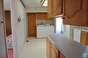 441 E Mary Rose Dr S, Murray, UT 84107 - Photo 29