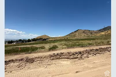 1213 E 160 N #8, Hyde Park, UT 84318 - Photo 7