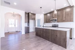 196 E 625 S, Hyde Park, UT 84318 - Photo 3