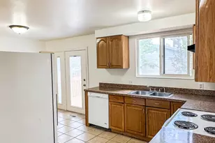 5333 Peachwood Cir, Taylorsville, UT 84118 - Photo 11