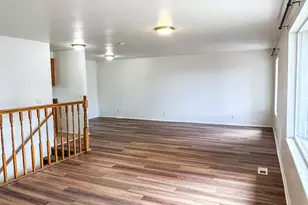 5333 Peachwood Cir, Taylorsville, UT 84118 - Photo 3