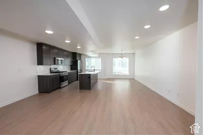 72 E Hamblin Ln, Clearfield, UT 84015 - Photo 9