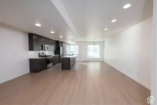 72 E Hamblin Ln, Clearfield, UT 84015 - Photo 9