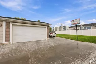 3296 S 2400 W, West Haven, UT 84401 - Photo 27