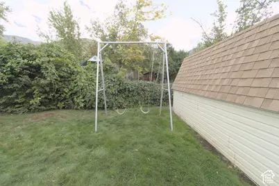 1254 N Main St, Centerville, UT 84014 - Photo 27