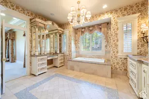 2807 E Saint Marys Way S, Salt Lake City, UT 84108 - Photo 21