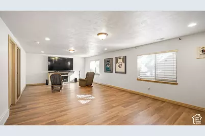 248 E Gold Leaf Cir, Draper, UT 84020 - Photo 21