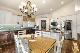 248 E Gold Leaf Circle, Draper, UT 84020 - Photo 5