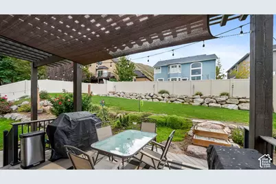 248 E Gold Leaf Cir, Draper, UT 84020 - Photo 7