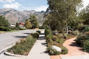 2582 E Cavalier Dr S, Cottonwood Heights, UT 84121 - Photo 3