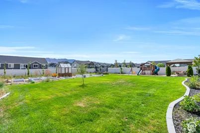 4822 N Canaan Peak Dr, Eagle Mountain, UT 84005 - Photo 45