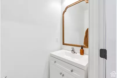 4822 N Canaan Peak Dr, Eagle Mountain, UT 84005 - Photo 17