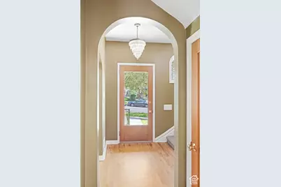 189 N R St E, Salt Lake City, UT 84103 - Photo 13