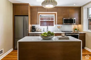189 N R St E, Salt Lake City, UT 84103 - Photo 19