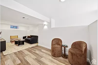 189 N R St E, Salt Lake City, UT 84103 - Photo 37