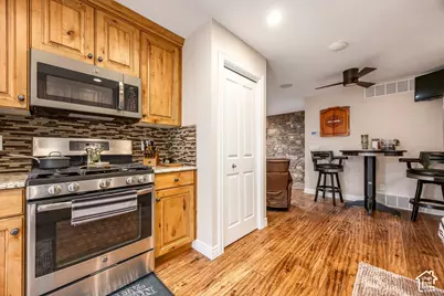 11469 S Tara Woods Ln, South Jordan, UT 84095 - Photo 43