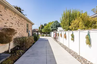 11469 S Tara Woods Ln, South Jordan, UT 84095 - Photo 69