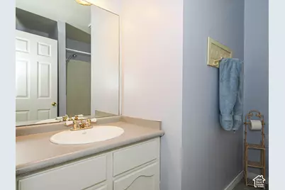 7637 S Quail Springs Cir E, Midvale, UT 84047 - Photo 31