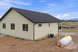 2513 S Country Club Dr, Garden City, UT 84028 - Photo 47
