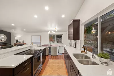 8678 S Mount Majestic Rd, Sandy, UT 84093 - Photo 15