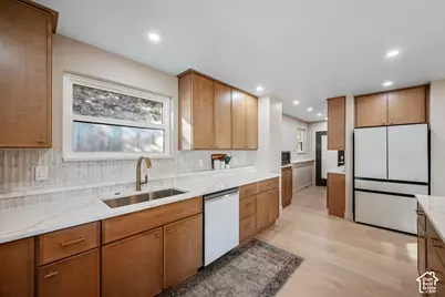 955 E Northcliffe Dr, Salt Lake City, UT 84103 - Photo 9