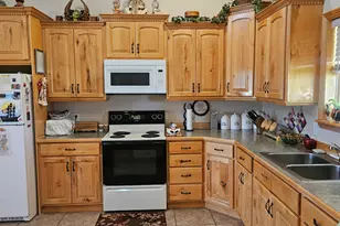 1129 N 3000 W, Roosevelt, UT 84066 - Photo 3