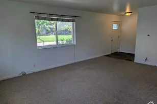 2203 E Carriage Ln S, Holladay, UT 84117 - Photo 5