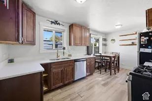 160 W 350 N, Clearfield, UT 84015 - Photo 9