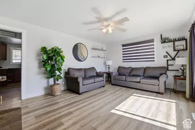 160 W 350 N, Clearfield, UT 84015 - Photo 5