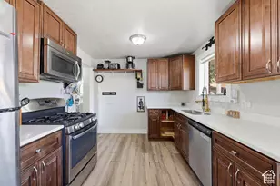 160 W 350 N, Clearfield, UT 84015 - Photo 11
