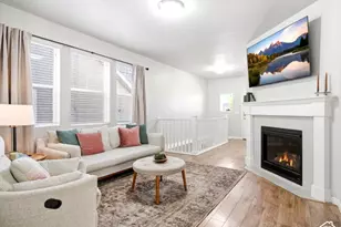 1105 W 250 N, Clearfield, UT 84015 - Photo 3